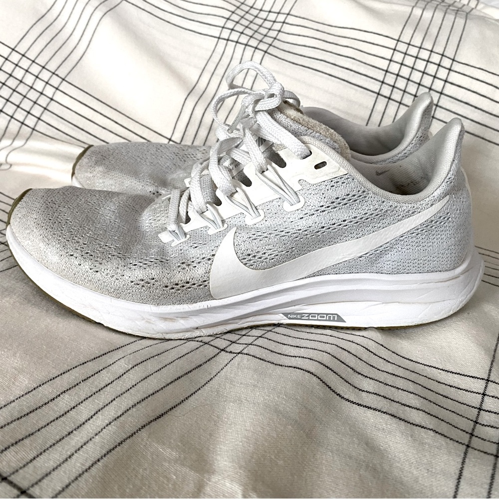 Nike Zoom Pegasus 36, Women’s 7, white knit